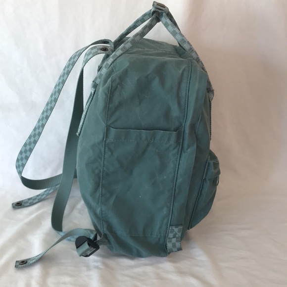 Fjallraven Kanken backpack, green, checker straps - Picture 6 of 13